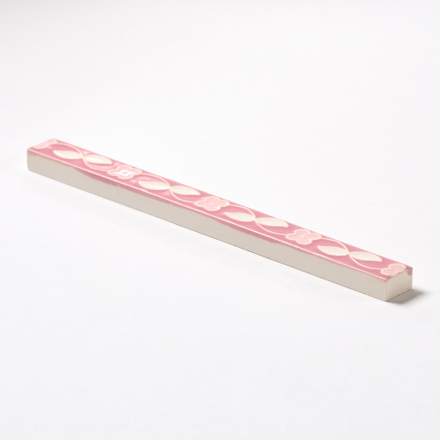 1920s American Encaustic Pink Vine Trim Tile, 68 Pc Set - 34 Linear Feet Total