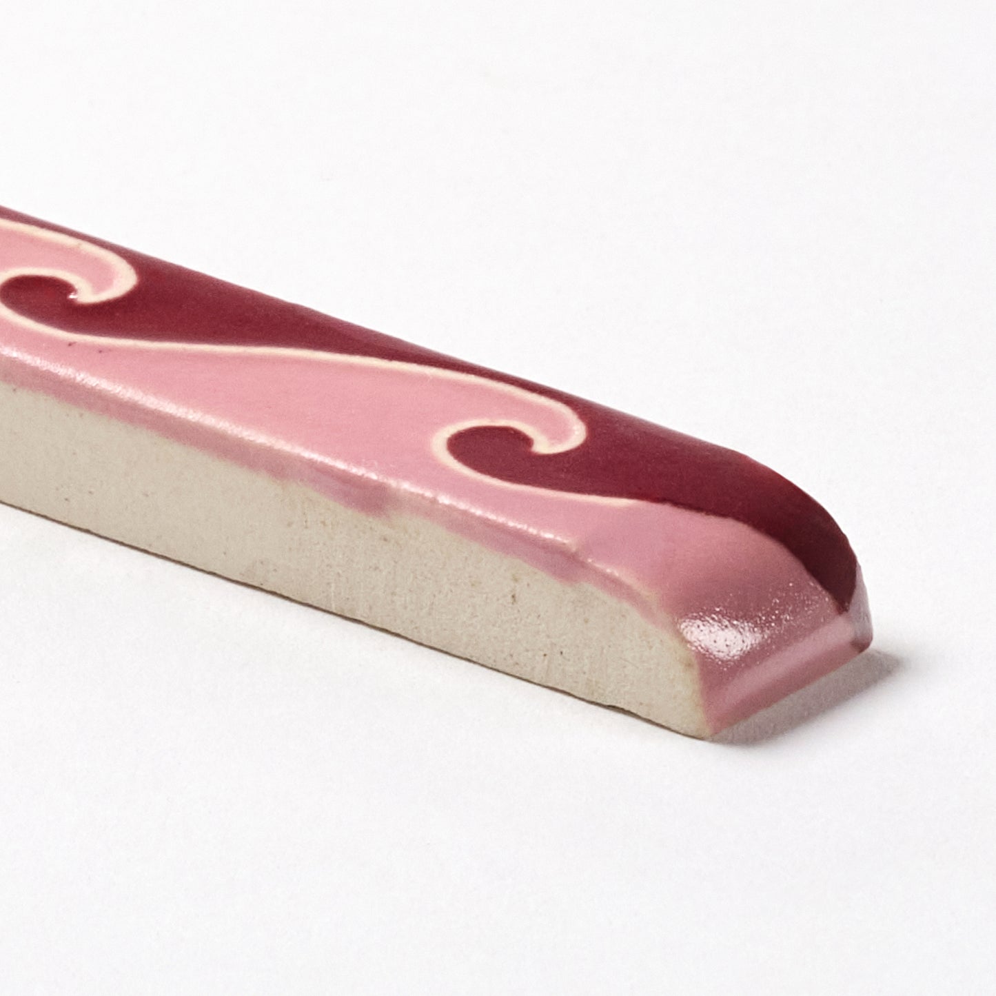 1920s American Encaustic Pink & Burgundy Wave Trim Tile, 44 Pc Set - 22 Linear Feet Total