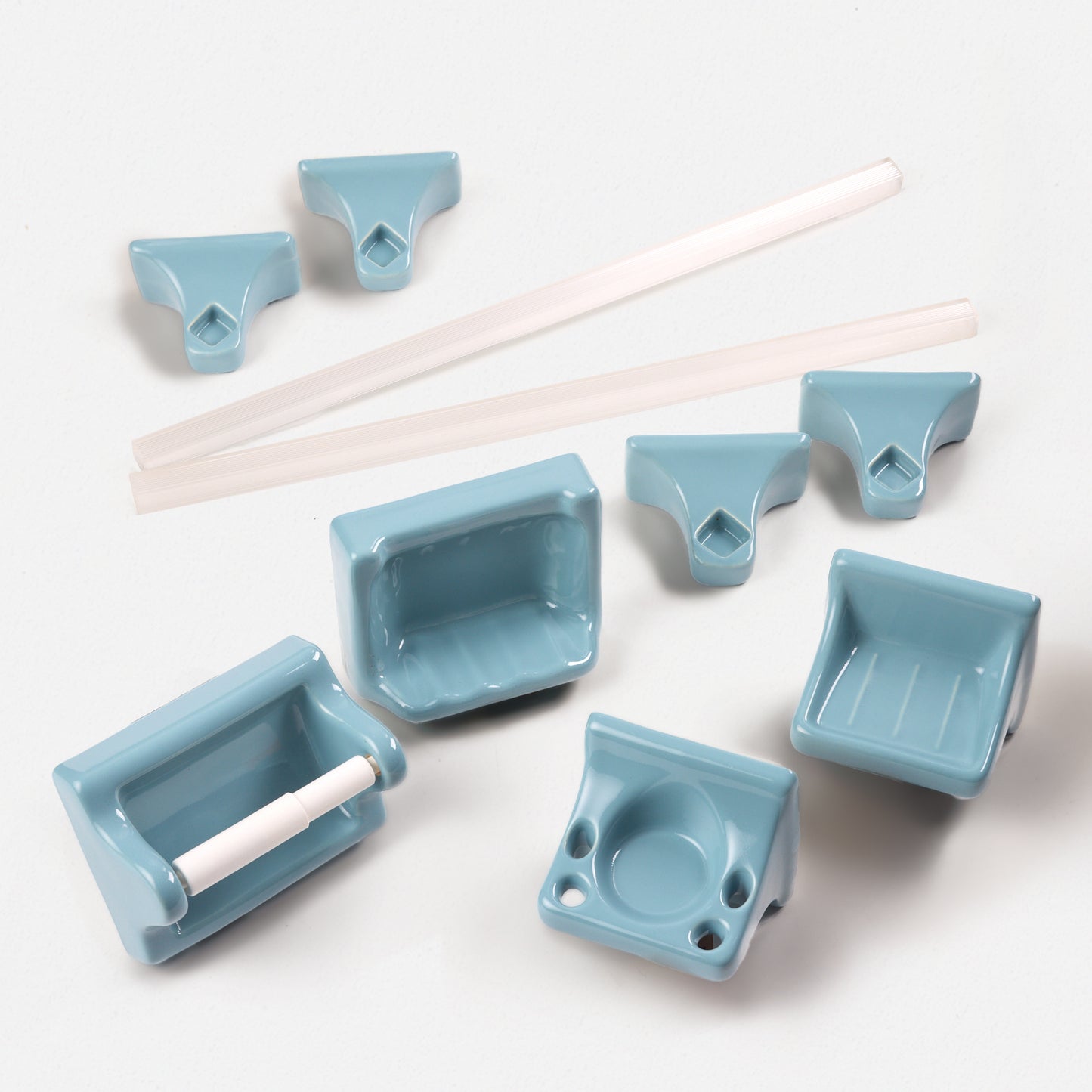 Vintage Blue Bathroom Accessories 
