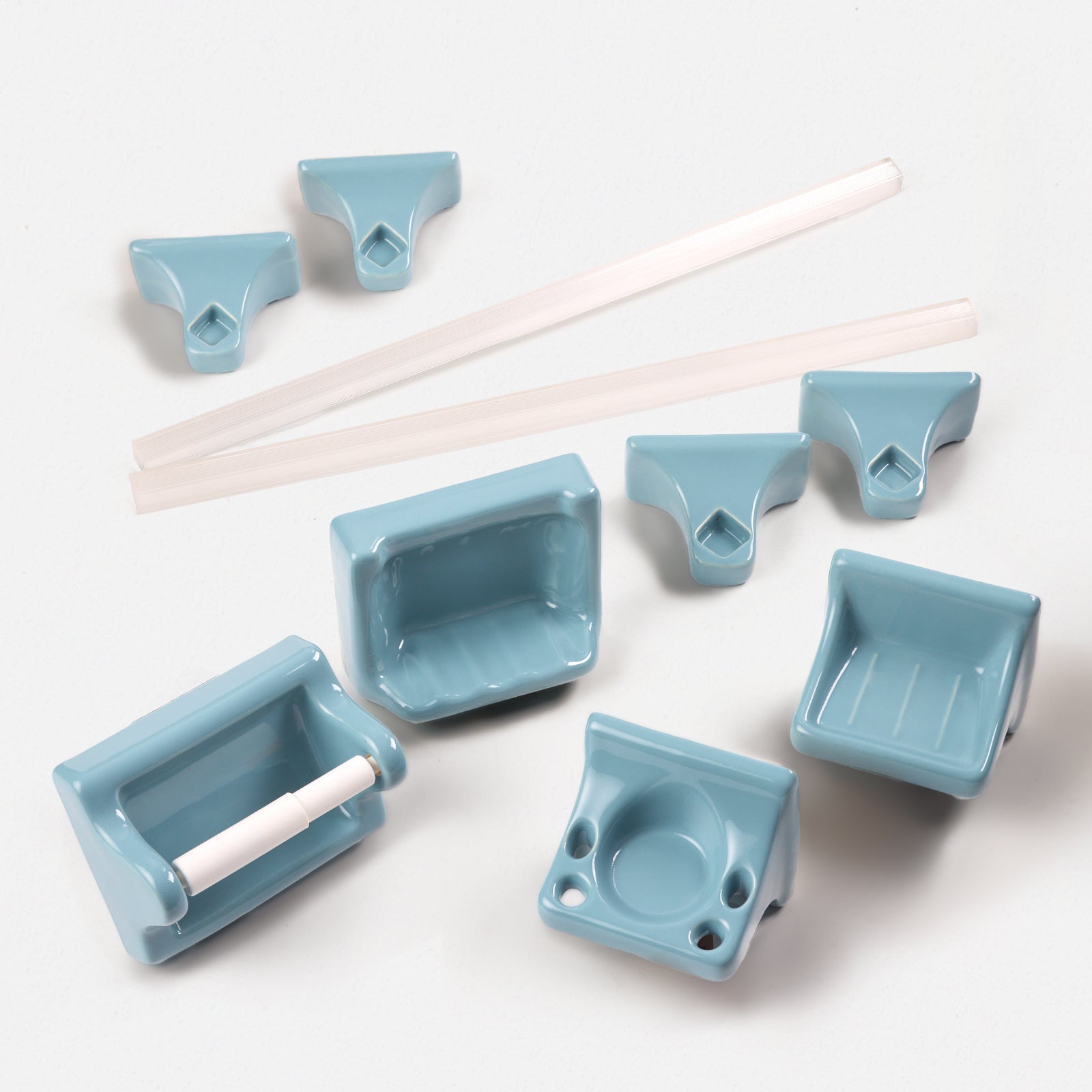 Vintage Blue Bathroom Accessories 