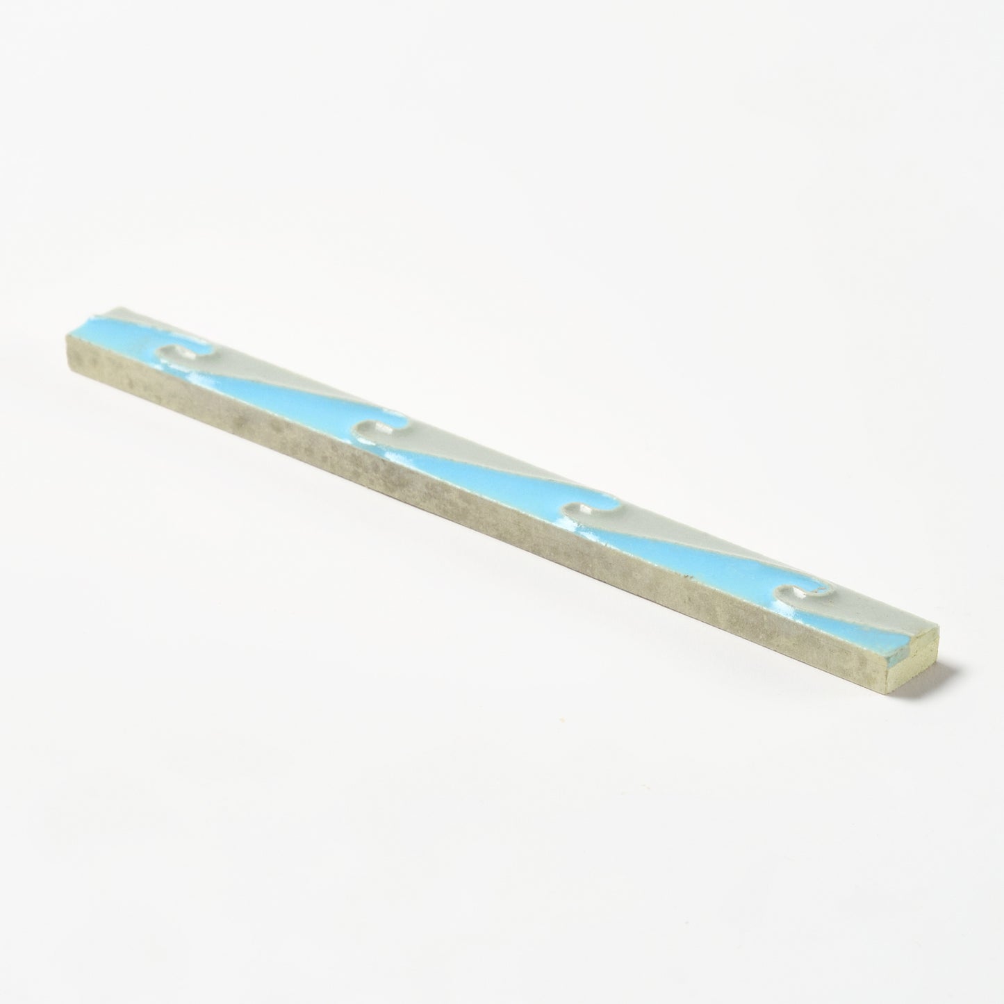 1920s American Encaustic Blue & Gray Wave Trim Tile