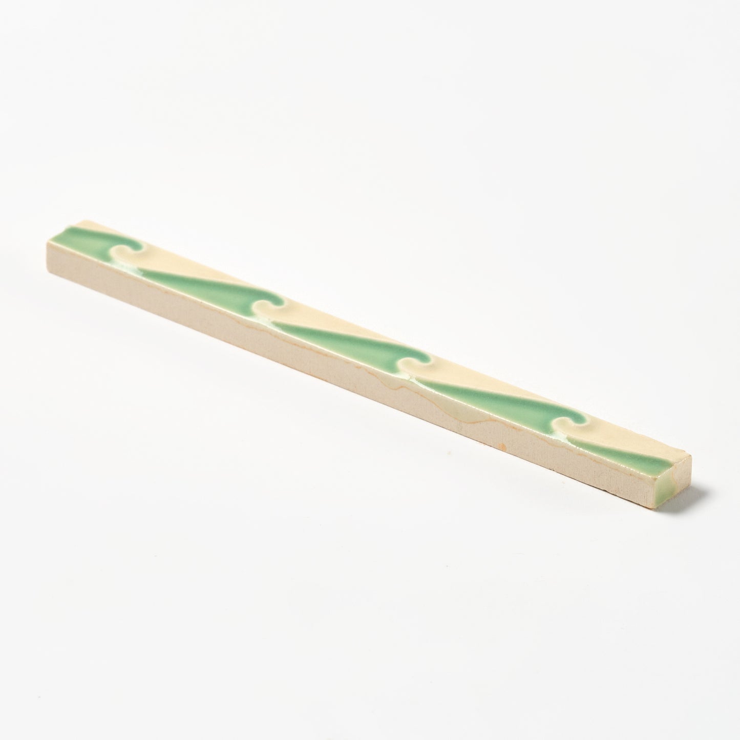 1920s Richards Tile Green & Ivory Wave Trim Tile