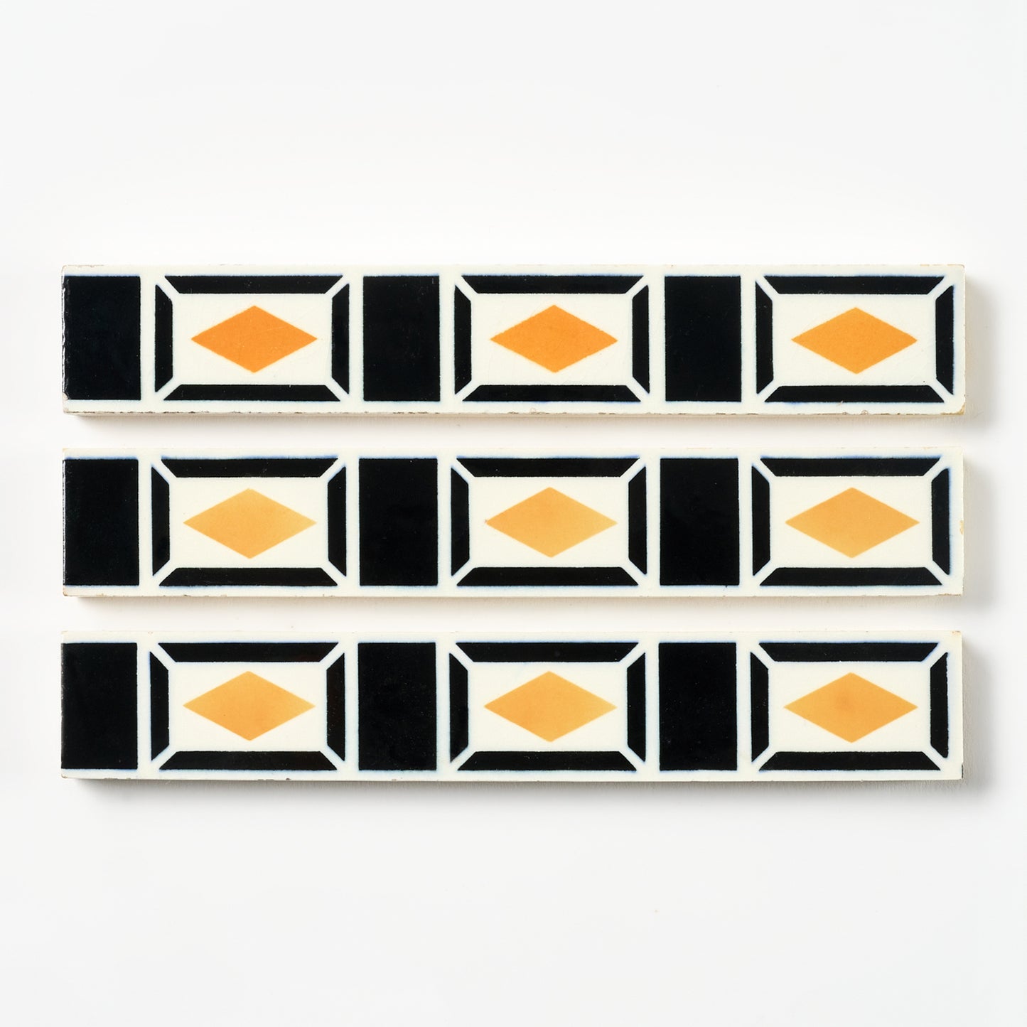1950s Wide Black & Yellow Diamond Trim Tile