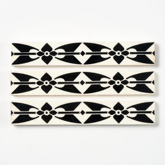 1940s Wide Black & White Floral Trim Tile