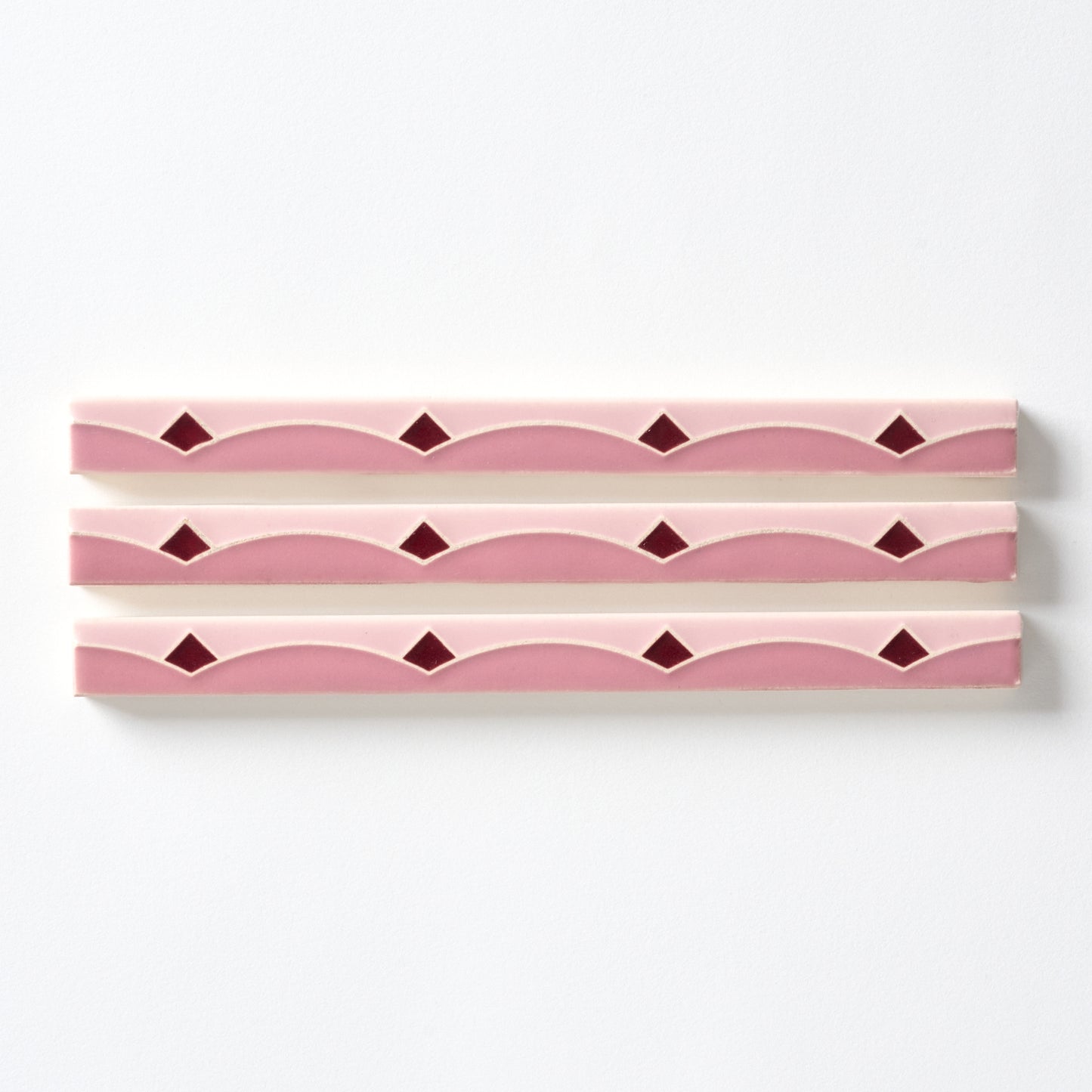 1920s American Encaustic Pink & Burgundy Diamond Trim Tile