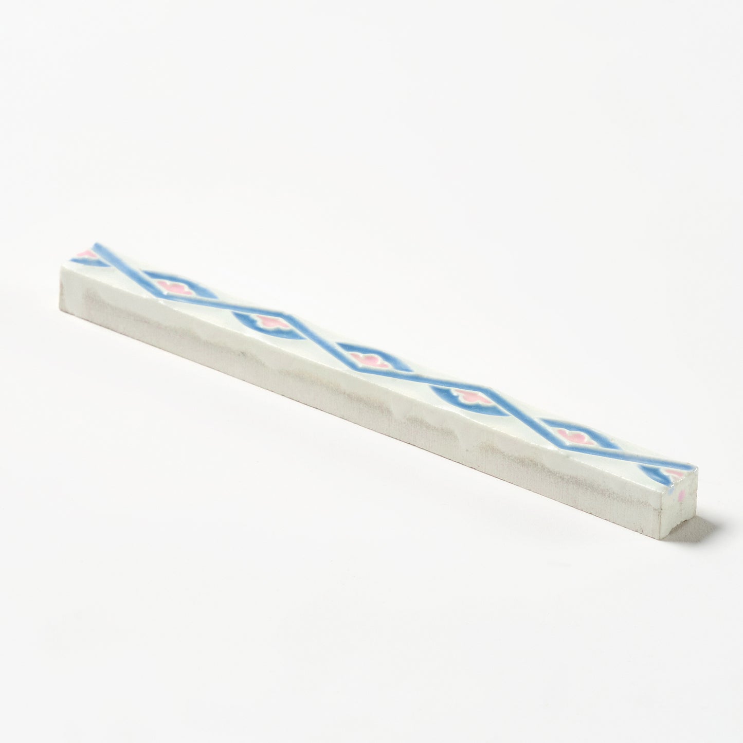 1920s The Mosaic Tile Company Blue & Pink Trim Tile