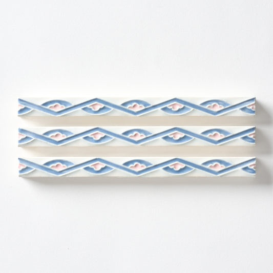 1920s The Mosaic Tile Company Blue & Pink Trim Tile