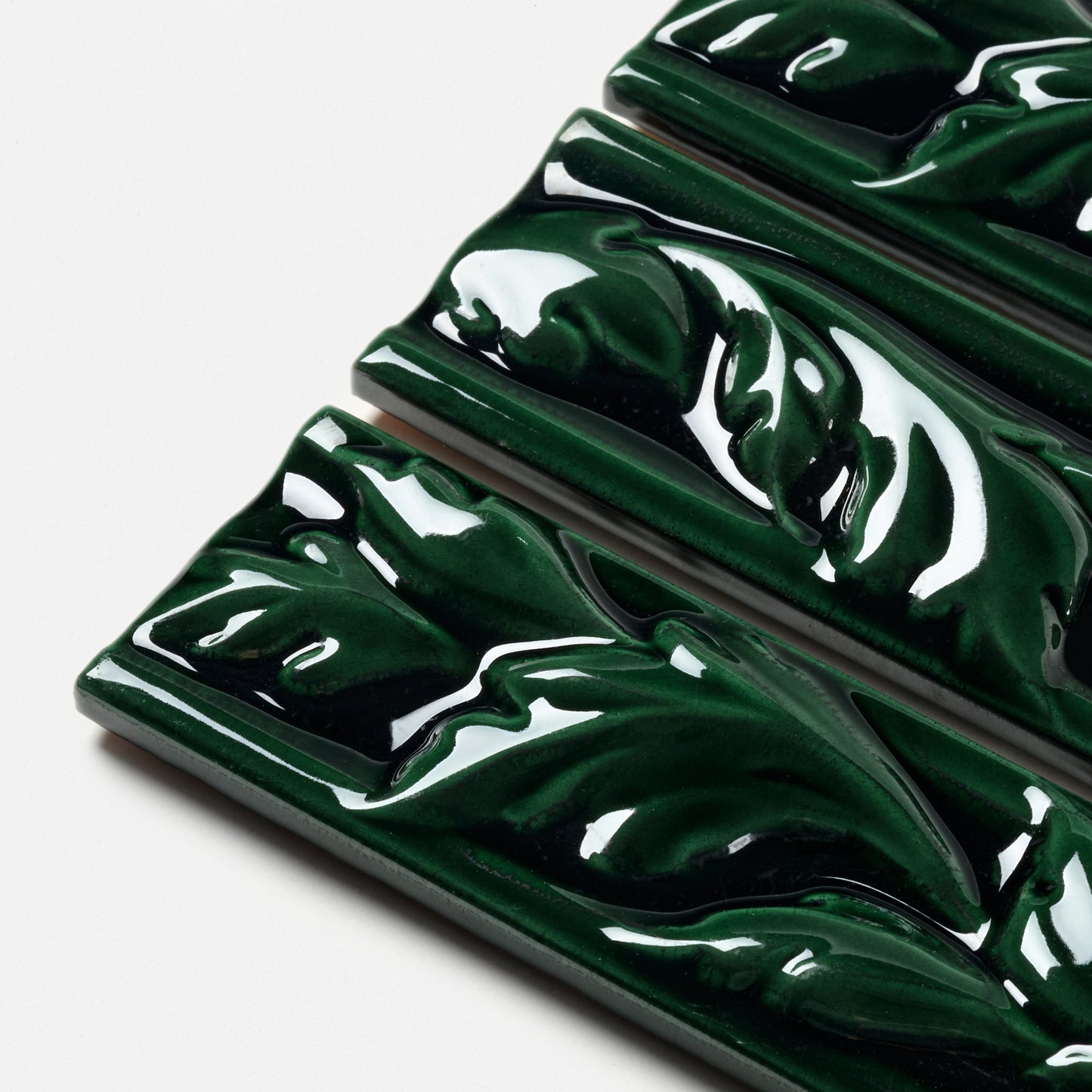 1980s Vintage Italian Raised Emerald Green Leaf Border Tile