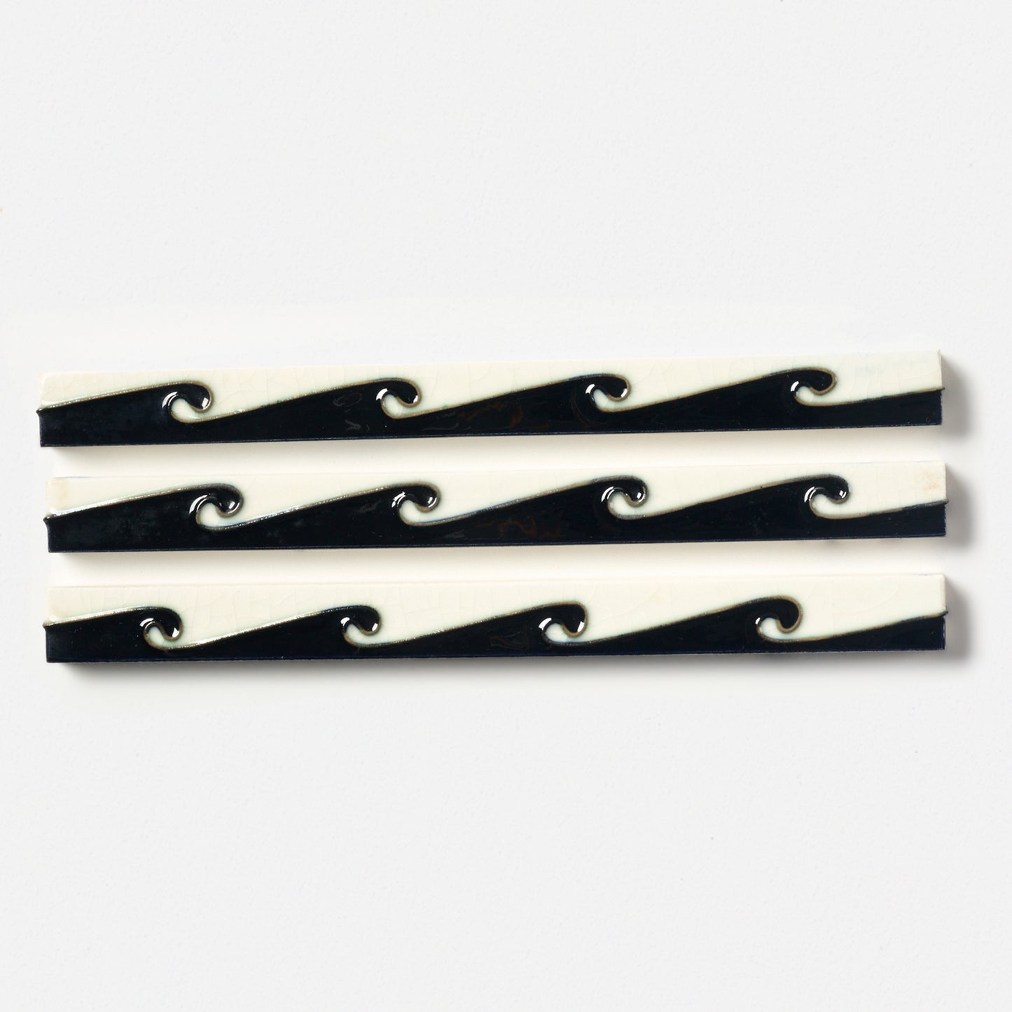 1920s Atco Black & White Wave Trim Tile